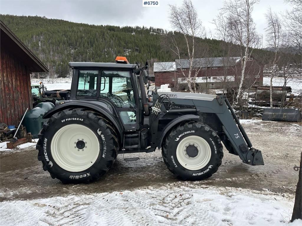 Valtra T190 الجرارات