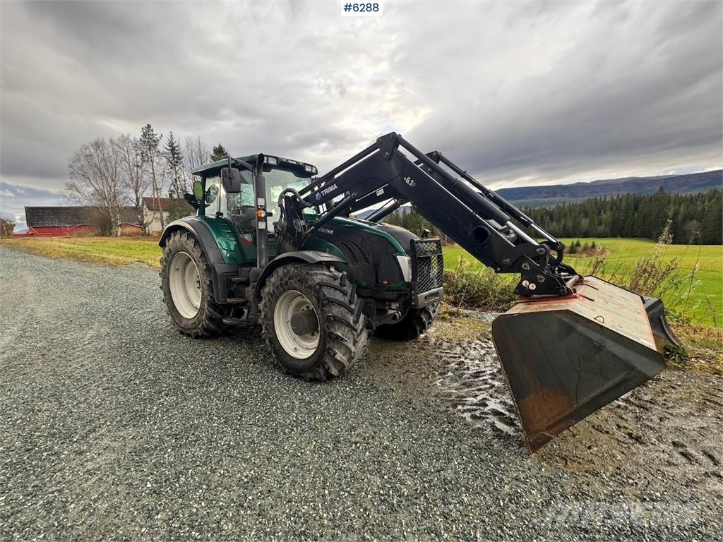 Valtra T203 الجرارات