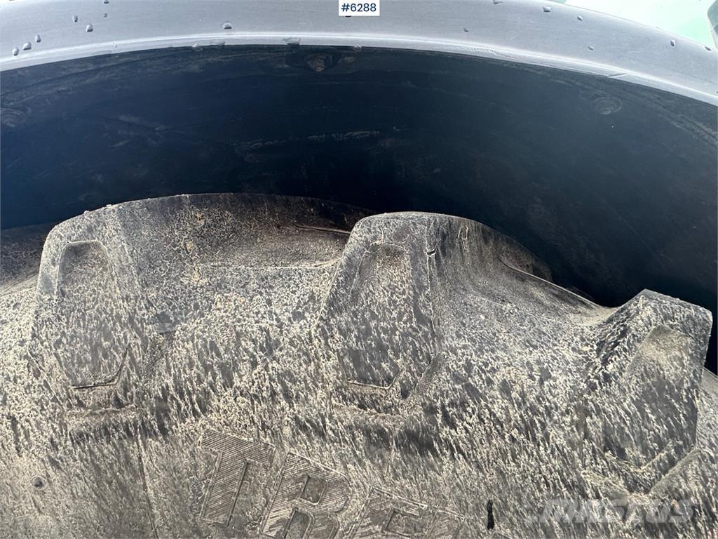 Valtra T203 الجرارات