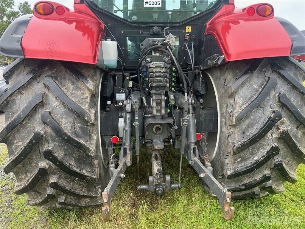 Valtra T213 الجرارات