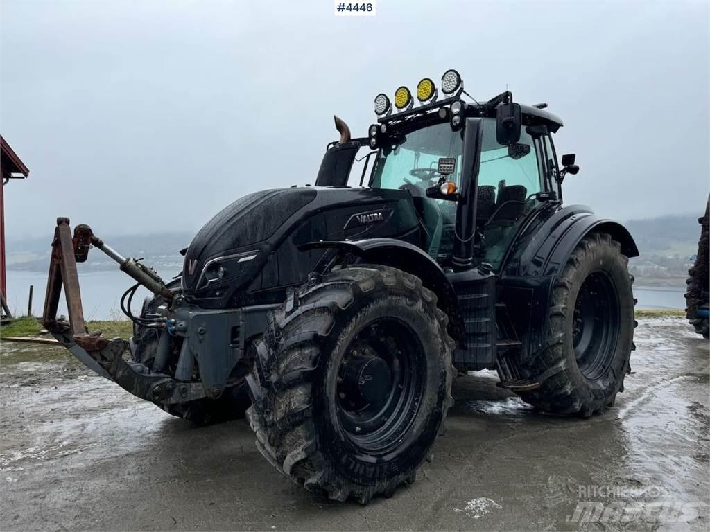 Valtra T234 الجرارات