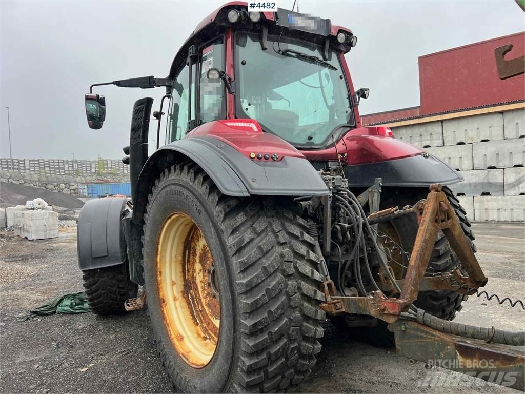 Valtra T234 الجرارات