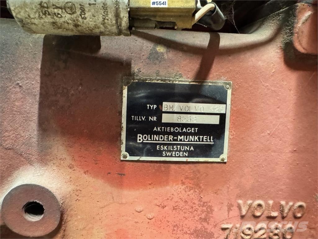Volvo BM 425 الجرارات