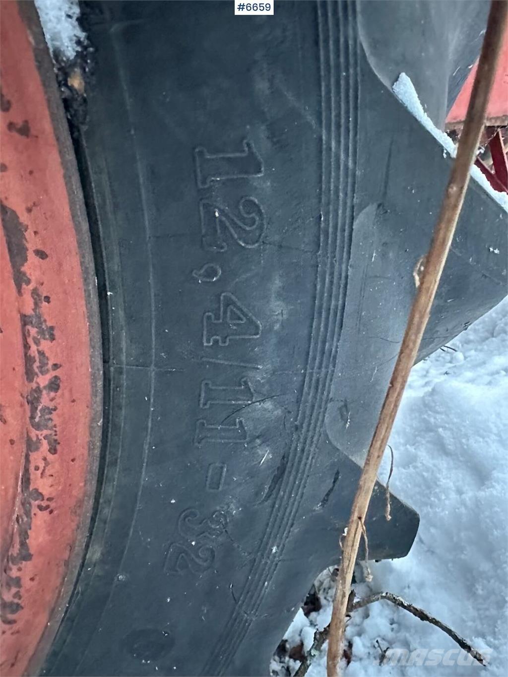 Volvo BM 430 الجرارات