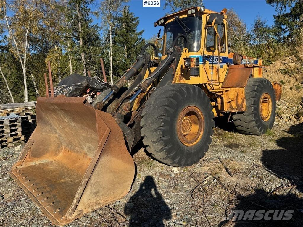 Volvo BM 4500 لوادر بعجل