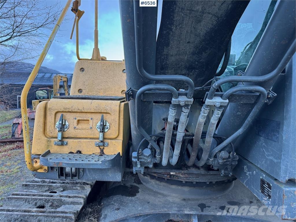 Volvo EC 210 CL حفارات زحافة