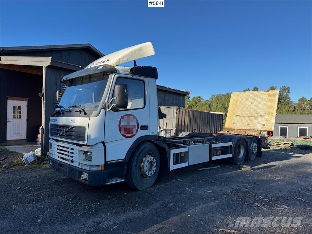 Volvo FM 6x2. شاحنات أخرى
