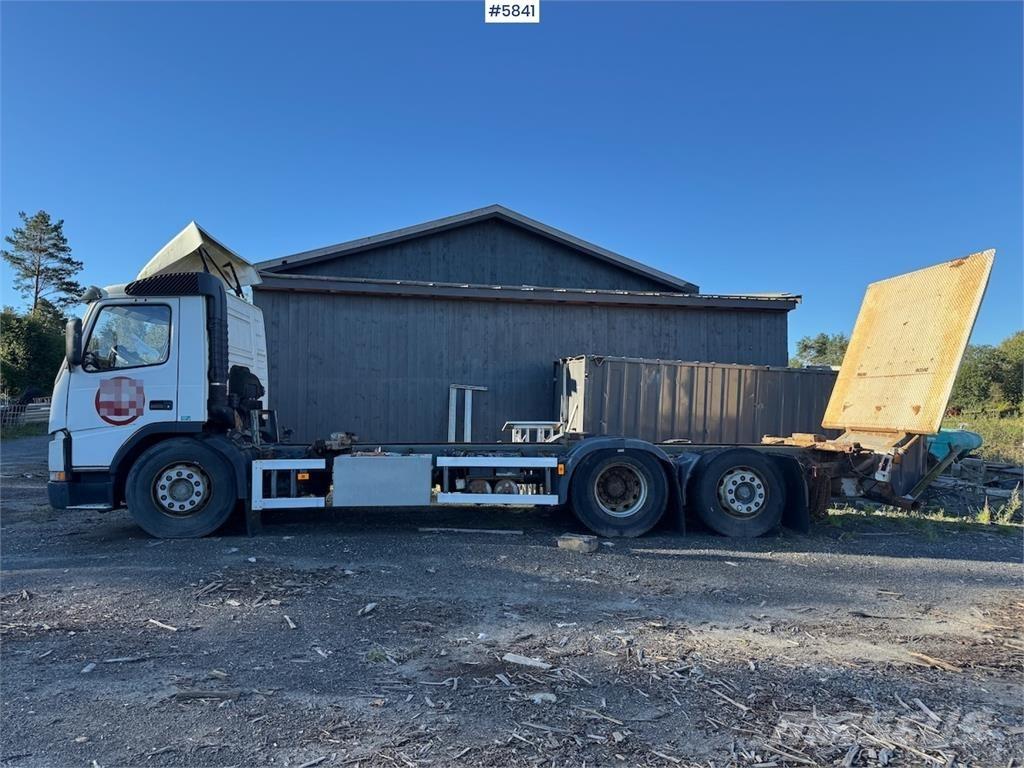 Volvo FM 6x2. شاحنات أخرى