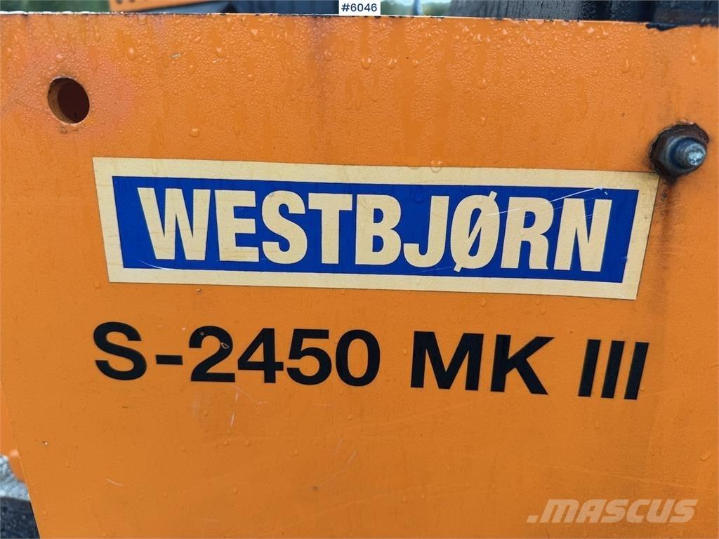 Westbjörn S2450 حراثات ونصول الجليد