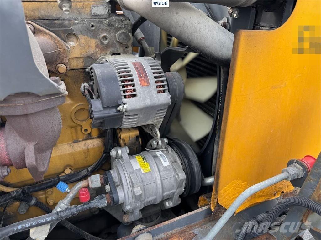 Wille 655C لوادر بعجل