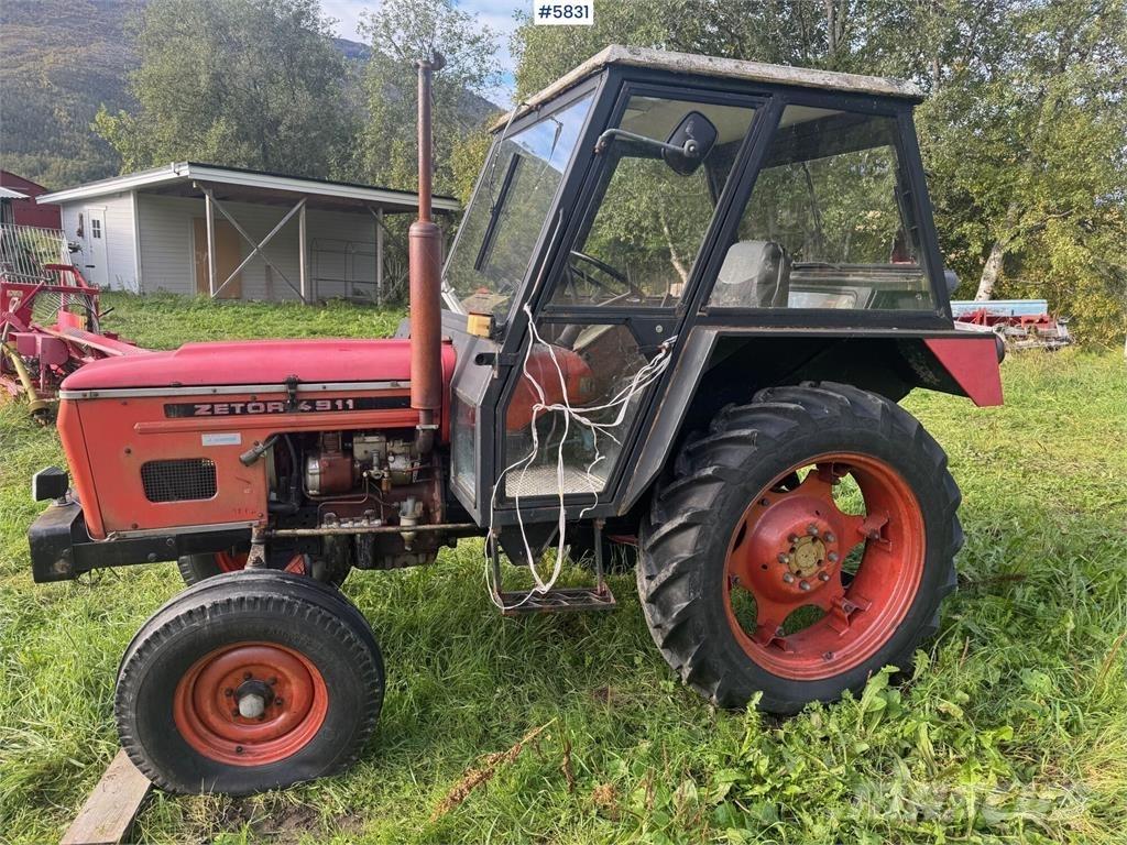 Zetor 4911 الجرارات
