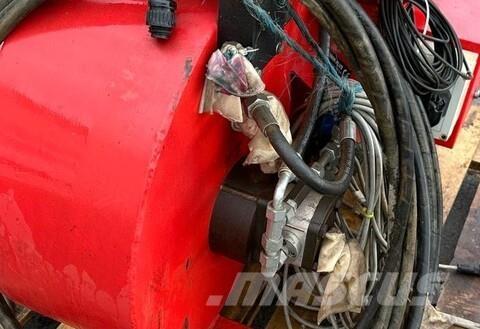  300 Hydraulisch ماكينات وملحقات تسميد أخرى