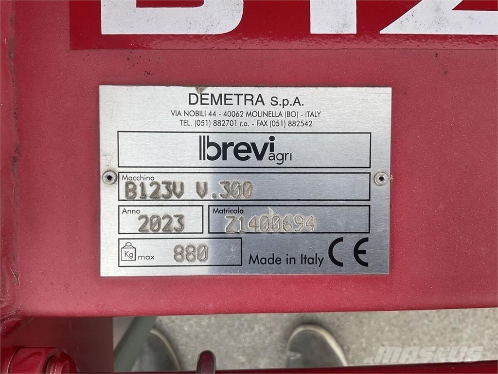  B123 - 300 ماكينات وملحقات البذر الأخرى