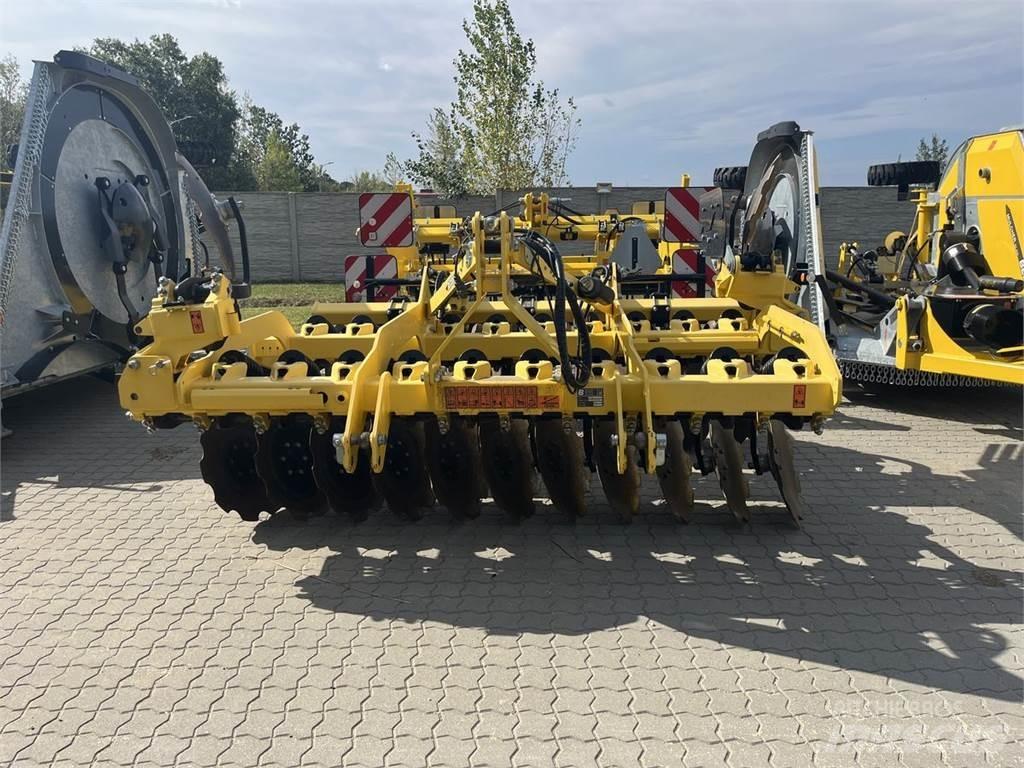 Bednar ATLAS AN3000 زحافات ساحقة
