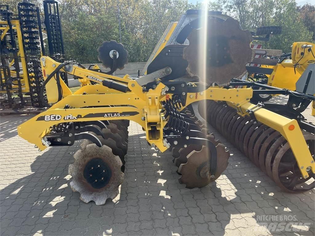 Bednar ATLAS AN3000 زحافات ساحقة