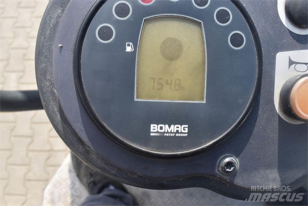 Bomag BW120AD-4 مداحل متنوعة