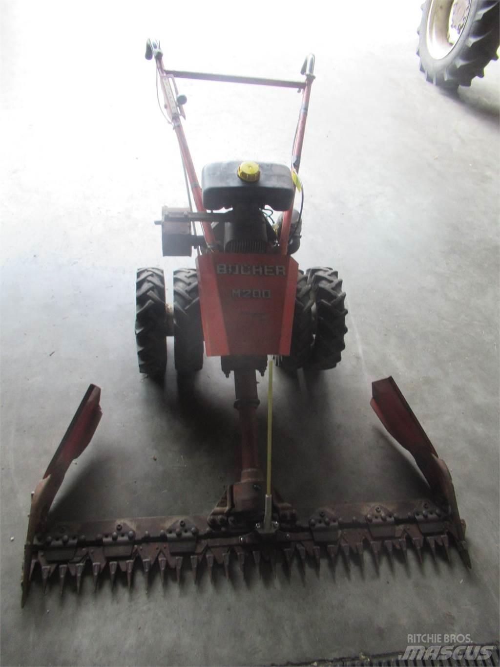 Bucher M 200 ركوب الحشائش