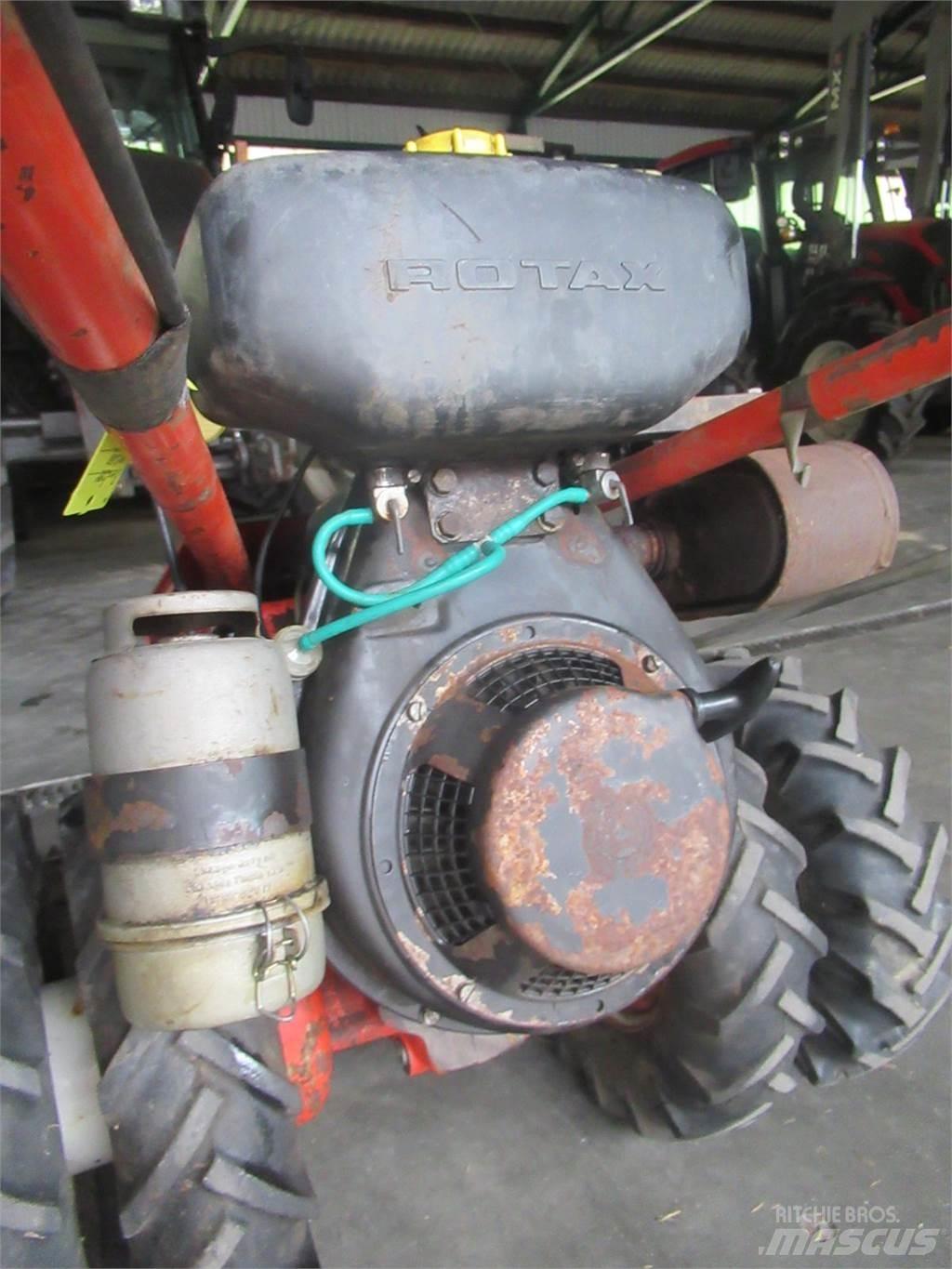 Bucher M 200 ركوب الحشائش