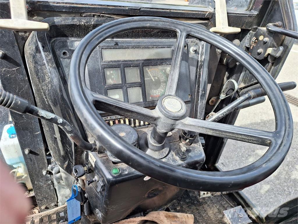 Case IH 2140 الجرارات