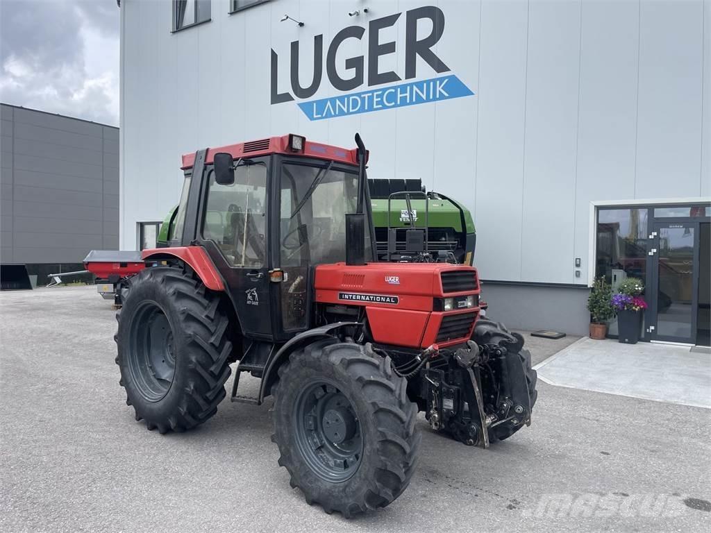 Case IH 885 XLA الجرارات
