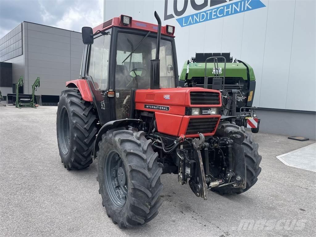 Case IH 885 XLA الجرارات