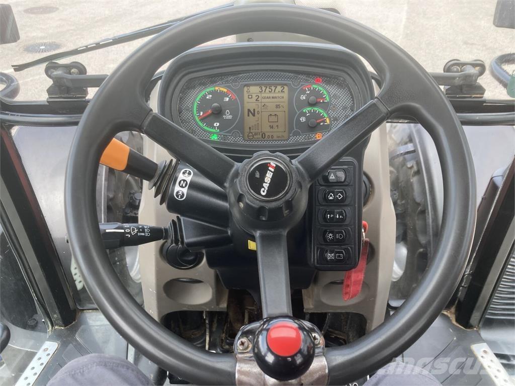 Case IH Luxxum 120 الجرارات