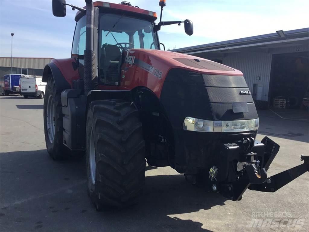 Case IH Magnum 235 الجرارات