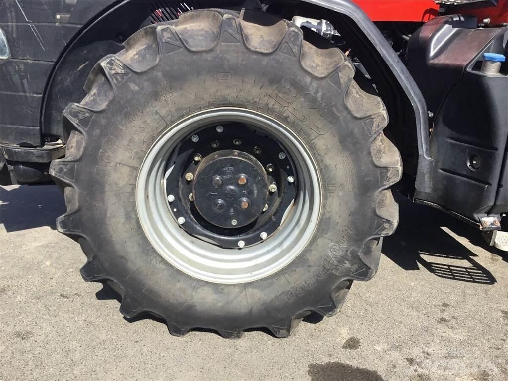 Case IH Magnum 235 الجرارات