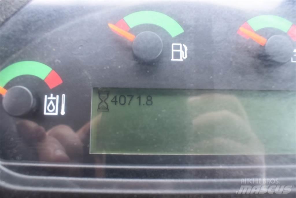 CAT 907M لوادر بعجل
