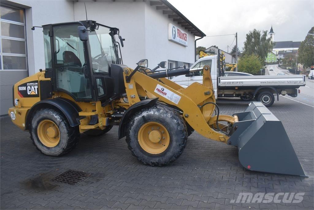 CAT 908M لوادر بعجل