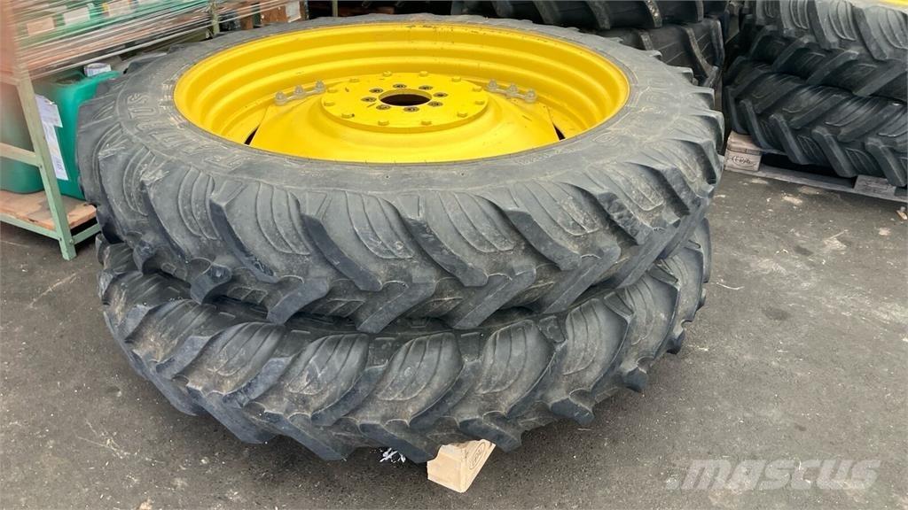 CLAAS ARION 530 الجرارات