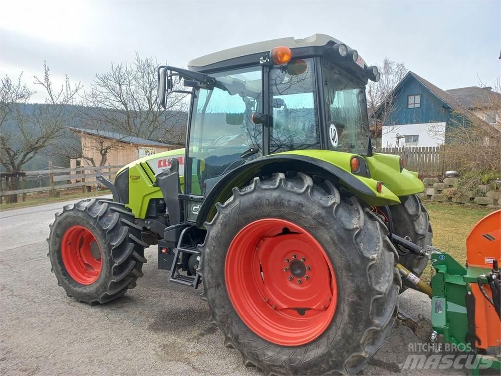 CLAAS Axos 330 CX الجرارات