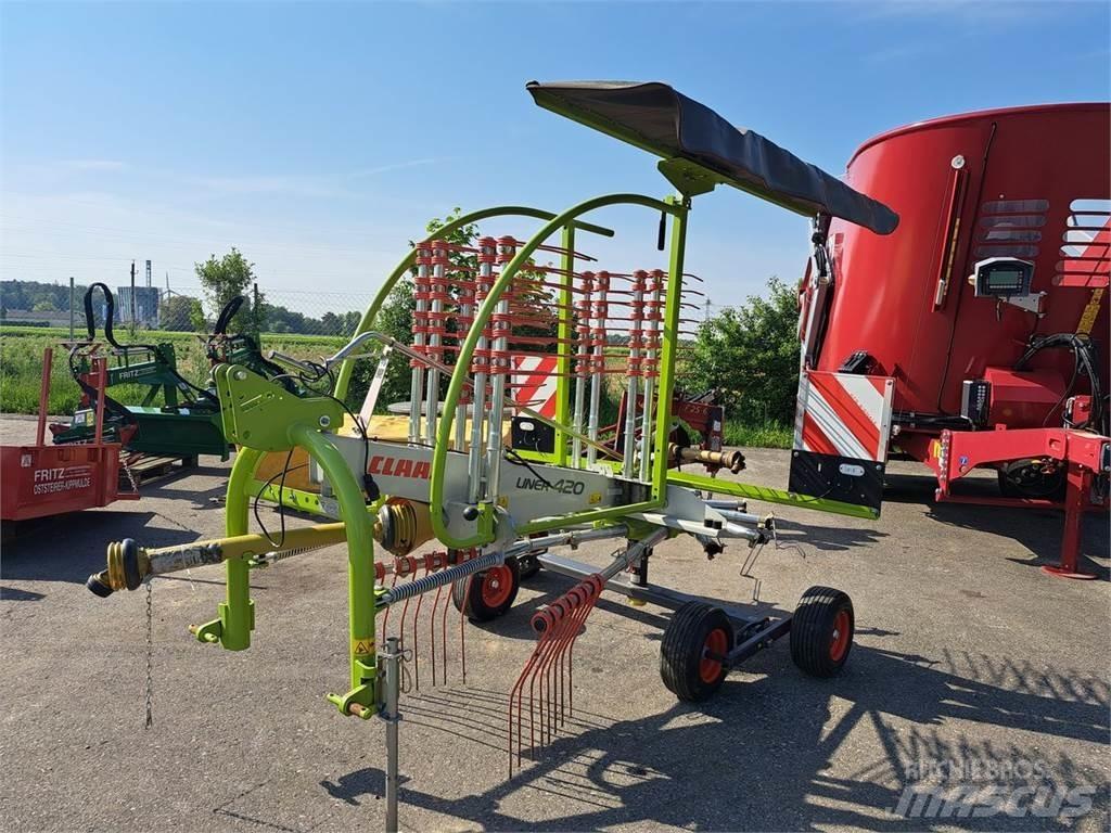 CLAAS Liner 420 معدات حصد