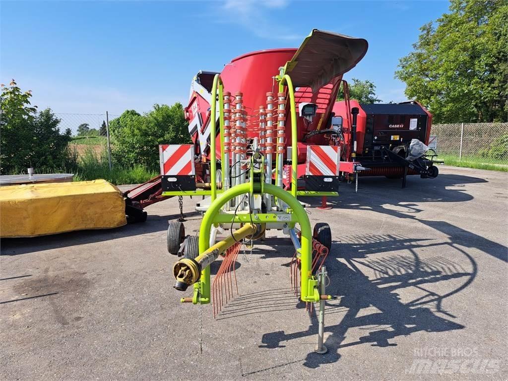 CLAAS Liner 420 معدات حصد