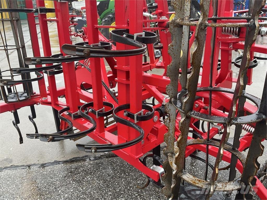  Coral Plus 420 ماكينات وملحقات البذر الأخرى