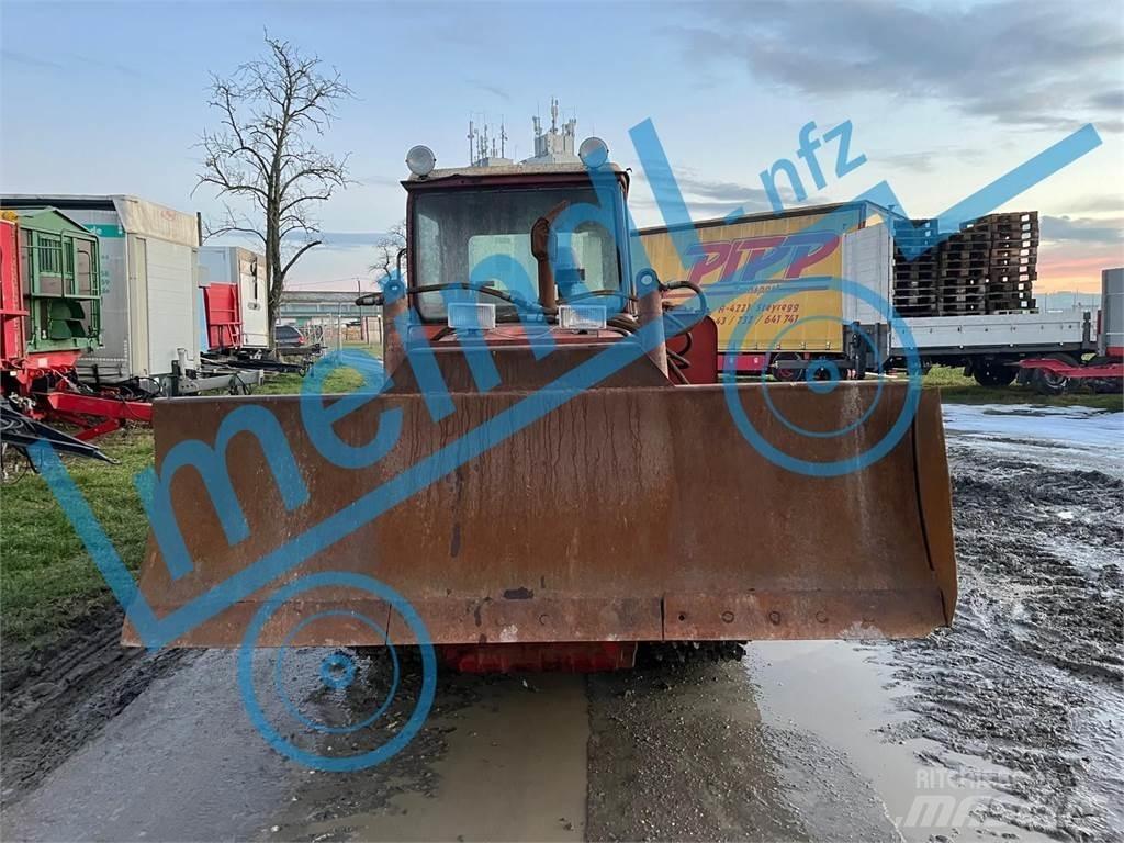  DT 75 Raupe الجرارات