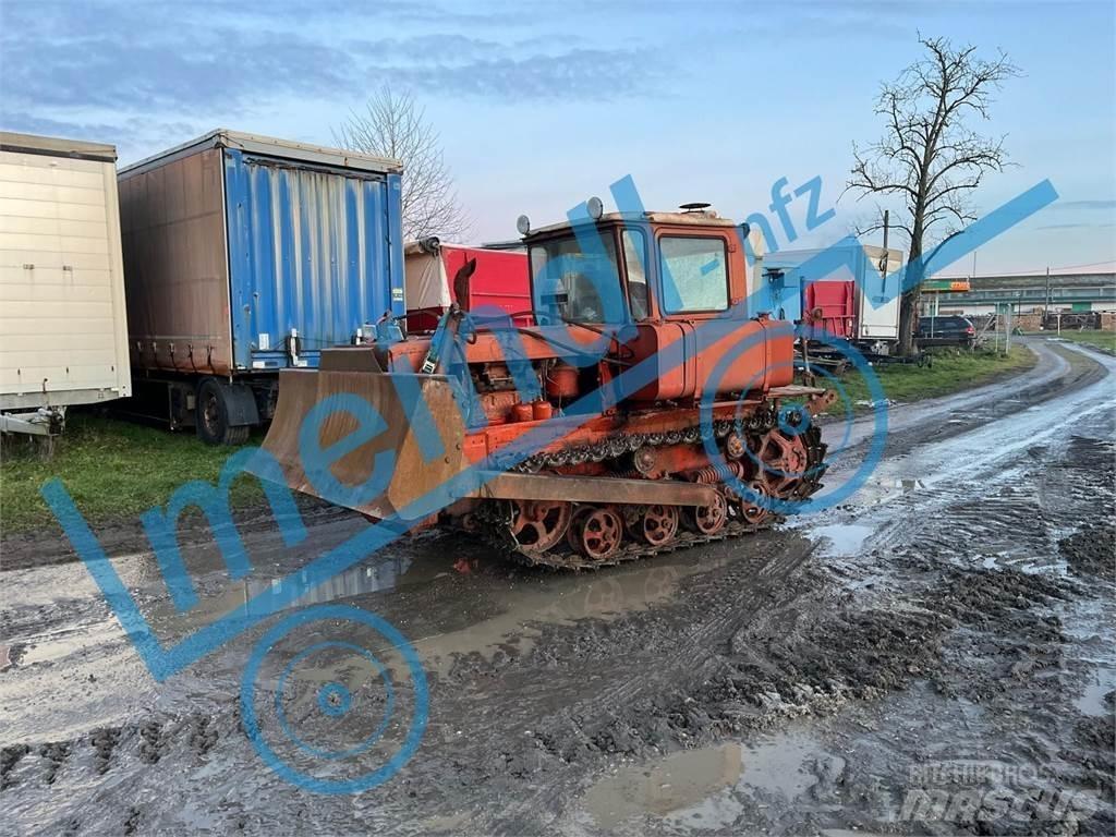  DT 75 Raupe الجرارات