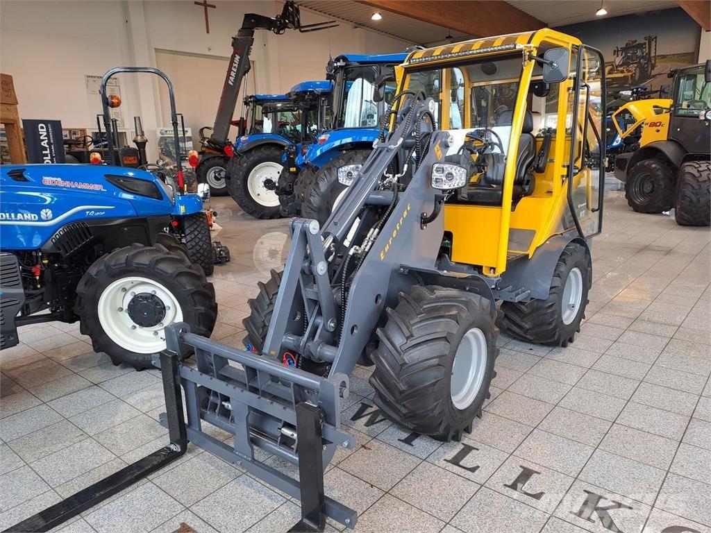 Eurotrac W 12 S لوادر وحفارات أمامية