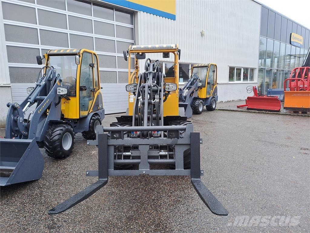 Eurotrac W 12 S لوادر وحفارات أمامية
