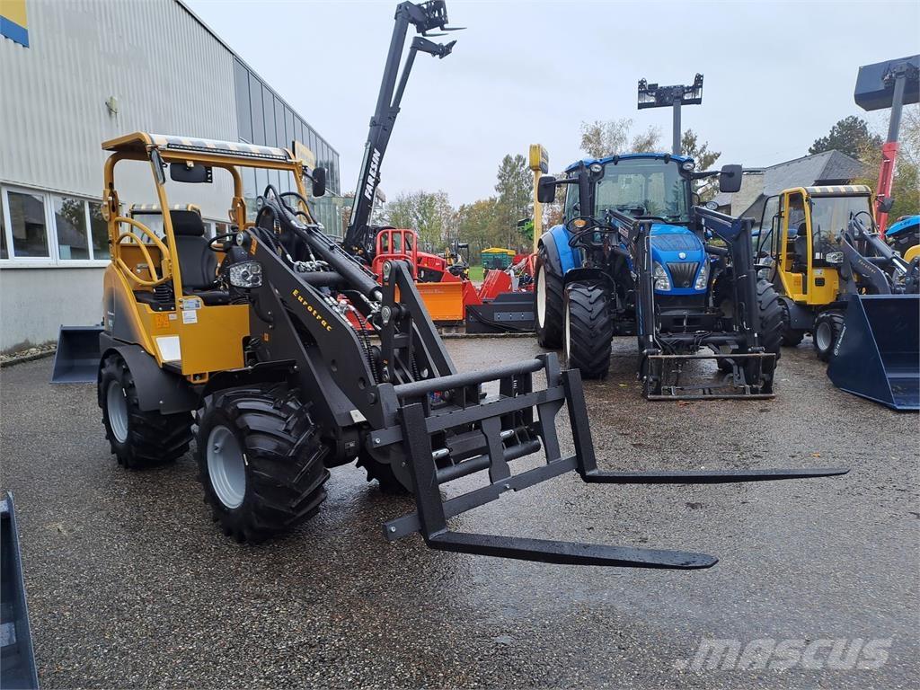 Eurotrac W 12 S لوادر وحفارات أمامية