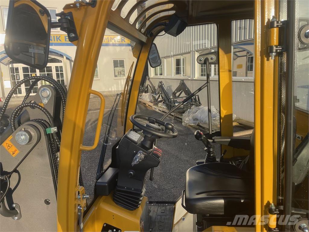 Eurotrac W 12 S لوادر وحفارات أمامية