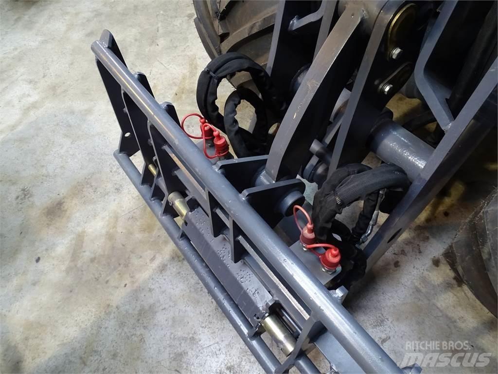 Eurotrac W 13 لوادر وحفارات أمامية
