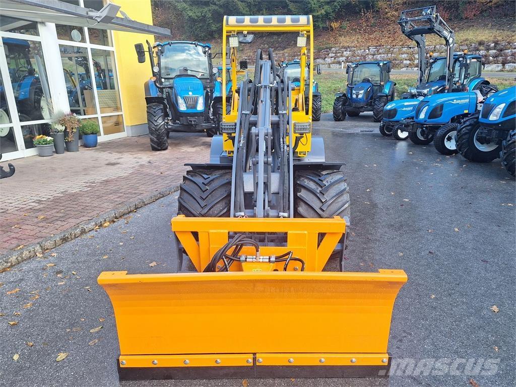 Eurotrac W12 F لوادر وحفارات أمامية