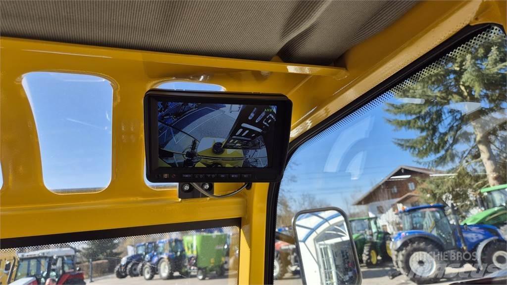 Eurotrac W12 s لوادر وحفارات أمامية