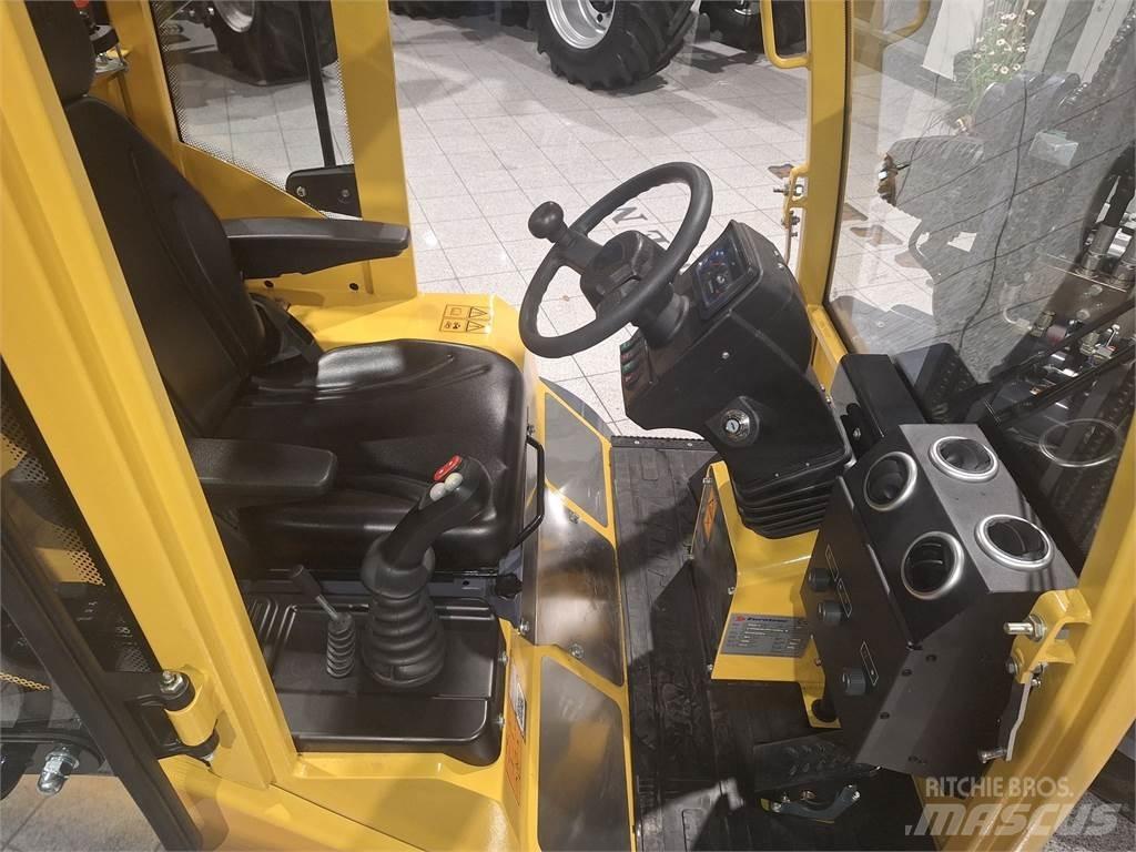 Eurotrac W12S لوادر وحفارات أمامية