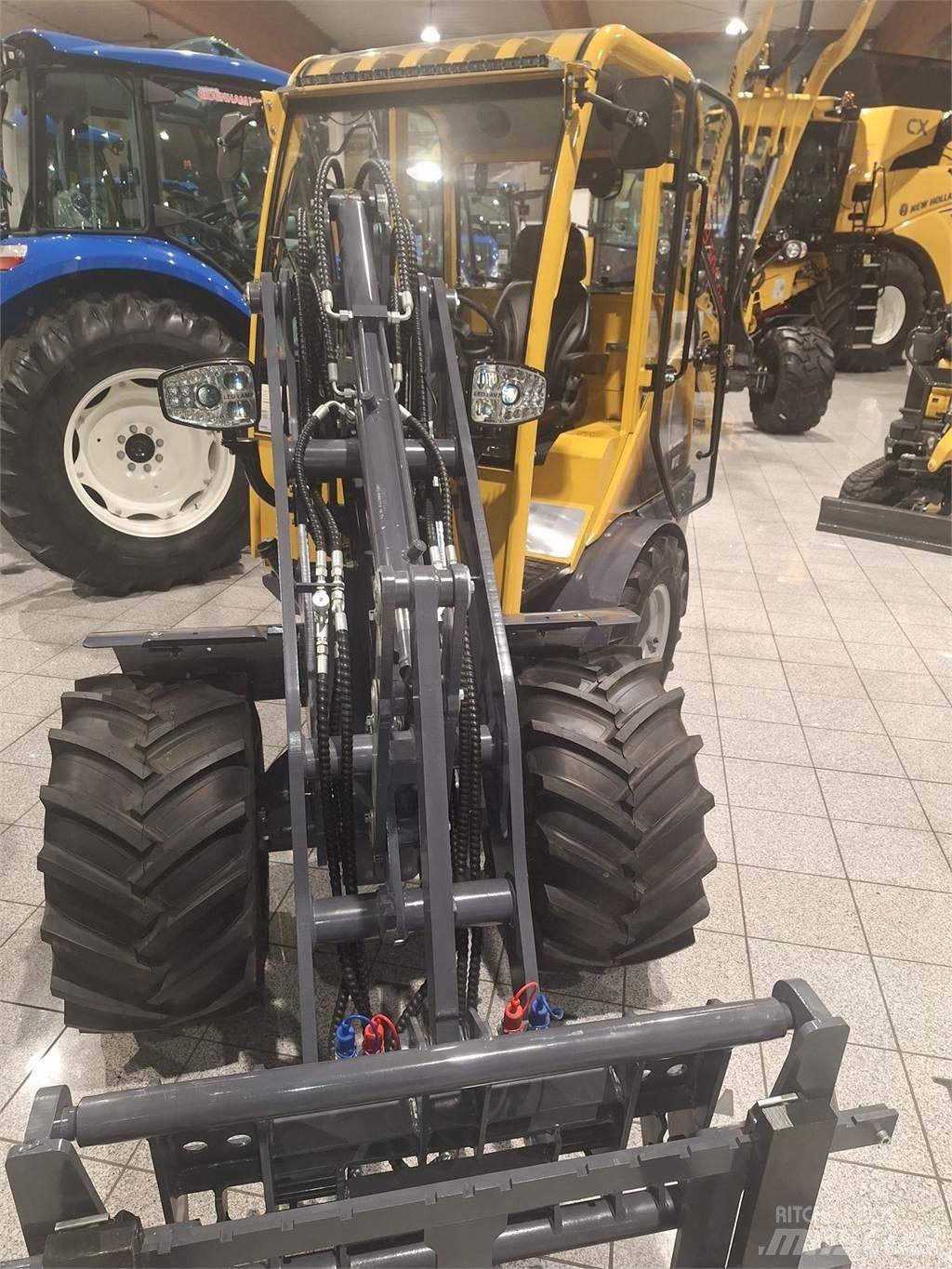 Eurotrac W12S لوادر وحفارات أمامية