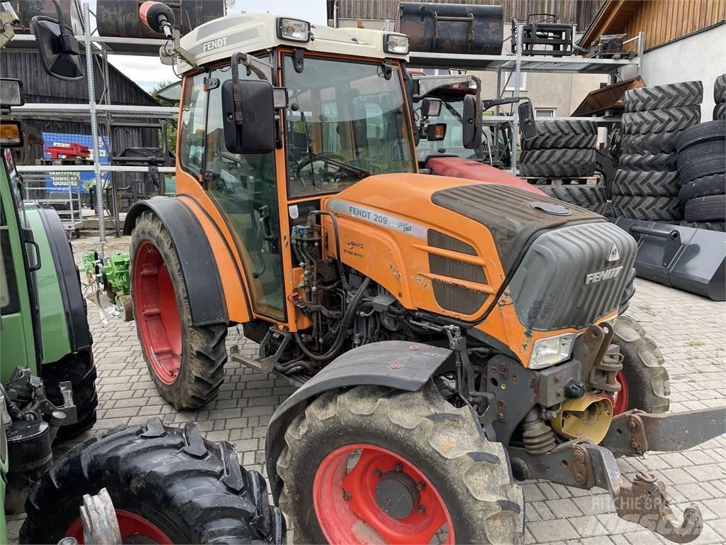 Fendt 209 Vario P الجرارات