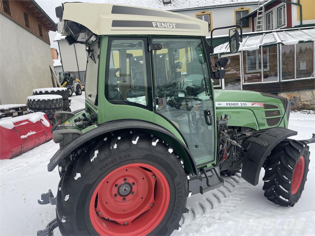 Fendt 210 Vario F الجرارات