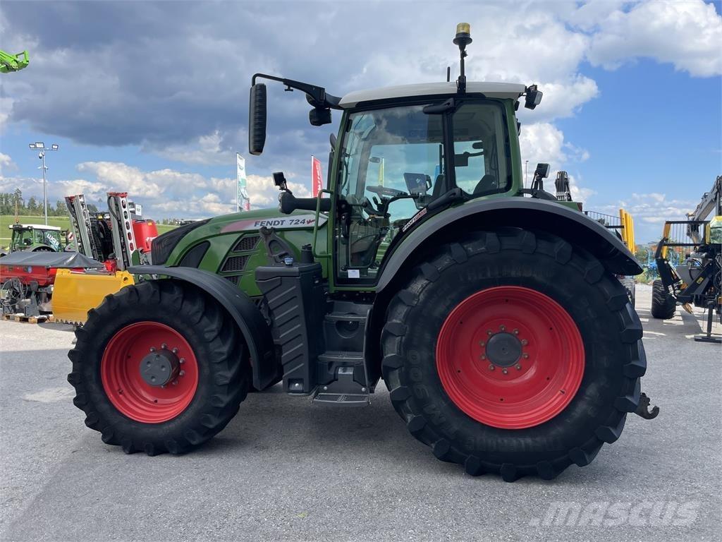 Fendt 724 Vario الجرارات