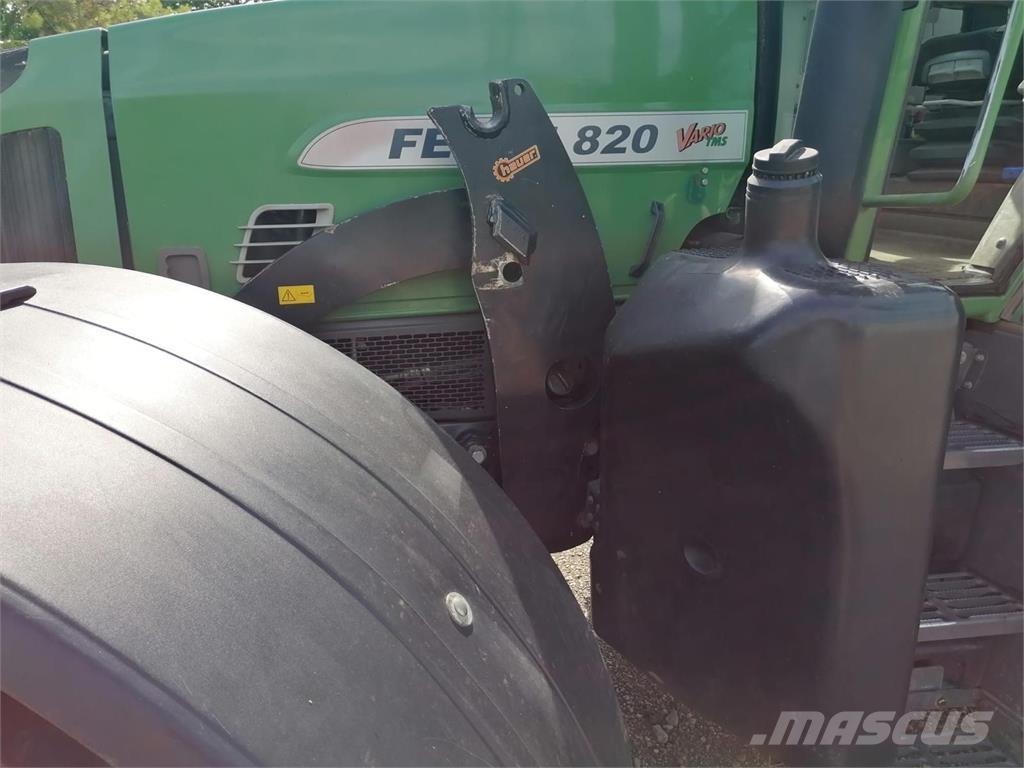 Fendt 820 Vo Vario الجرارات